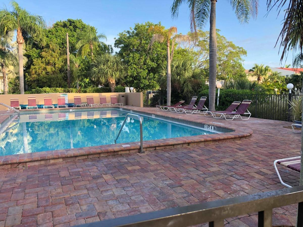 Captiva Beach Resort Point O'Rocks Екстер'єр фото